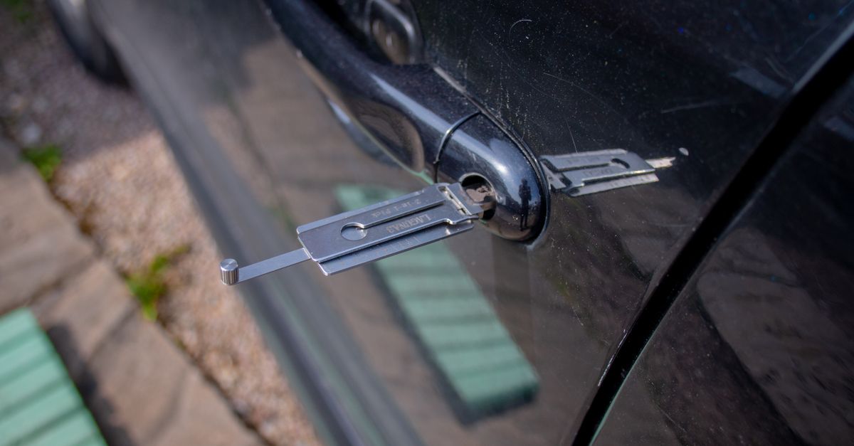 Acura car key fob — Flushing Locksmith Queens