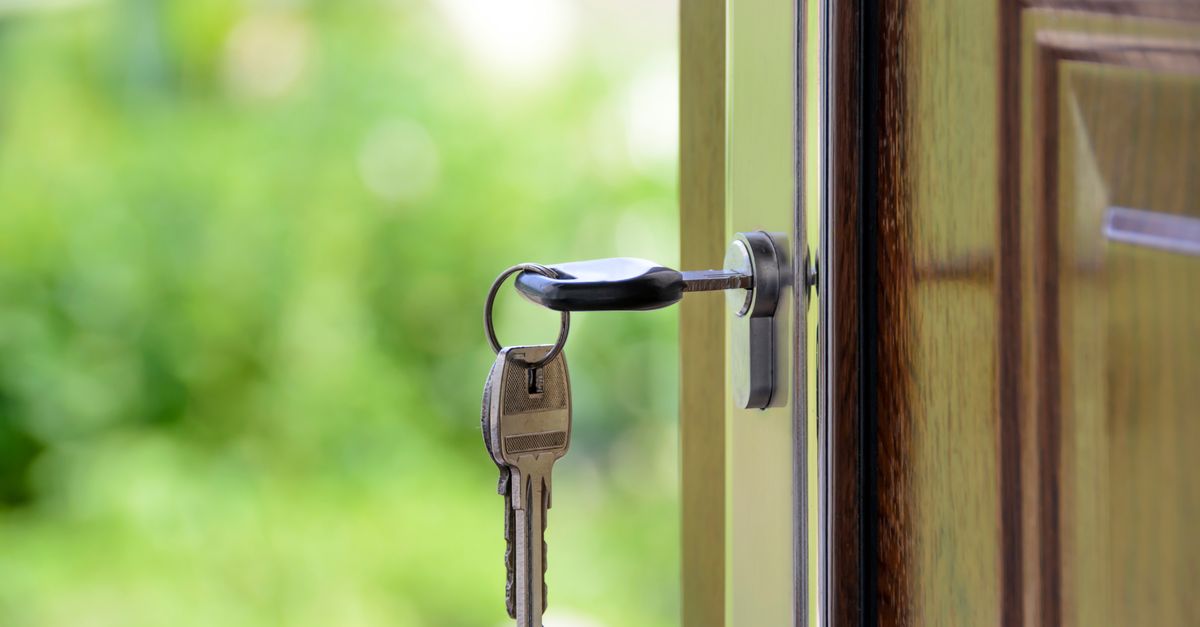 How to Avoid Locksmith Scams in NYC: Red Flags Before You Call — Flushing Locksmith Queens